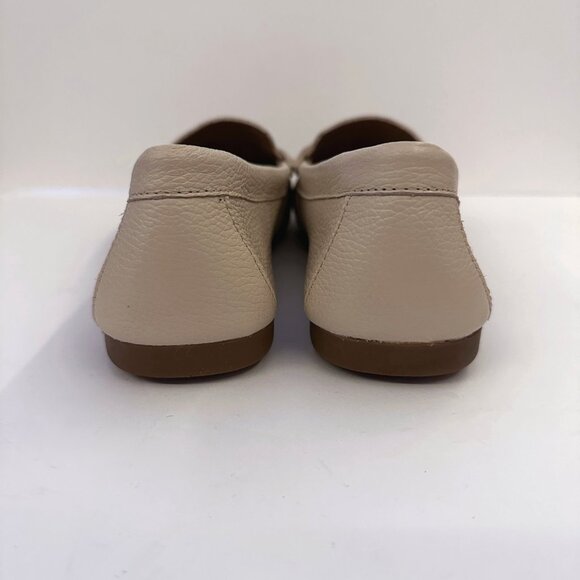 COACH (8) Fredrica Milk Loafer Flats Pebble Grain Leather Gold Beige Stone Taupe - Picture 10 of 14